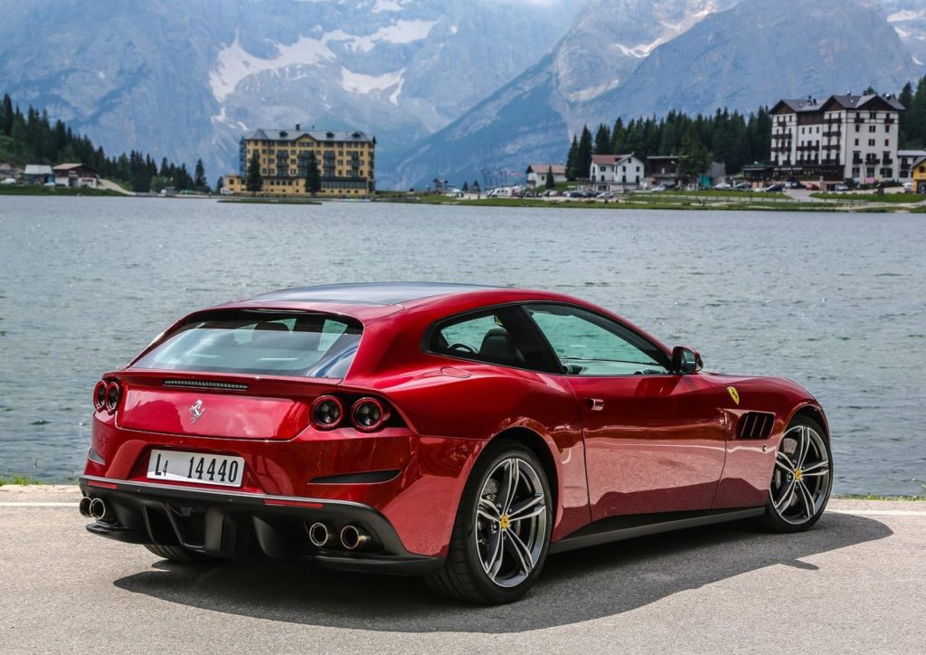 Ferrari GTC4 Lusso 2017 (10)