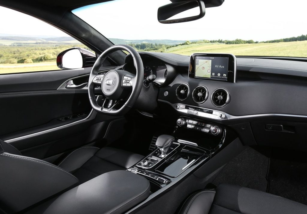 Kia-Stinger-2018-1280-3c