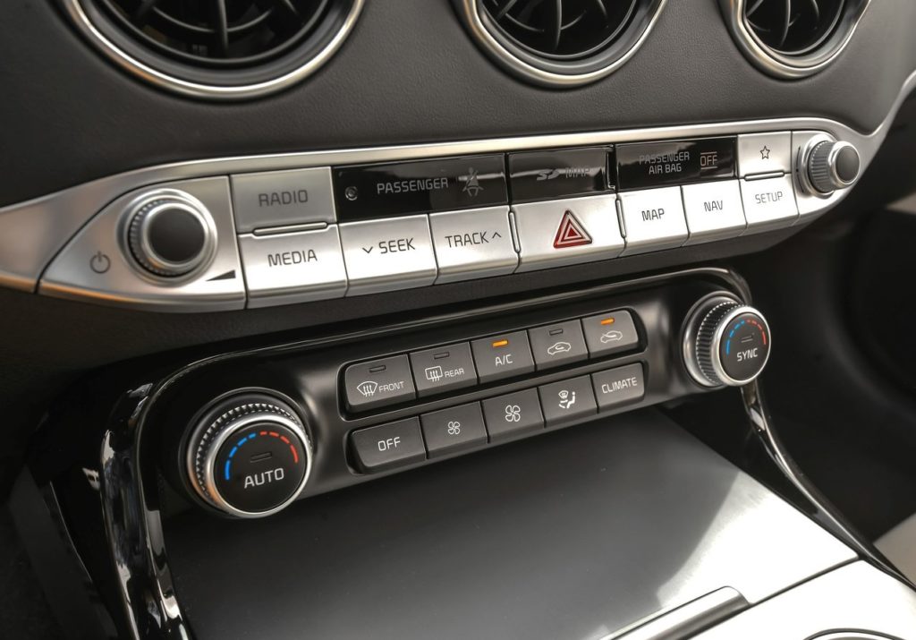 Kia-Stinger-2018-1280-4d