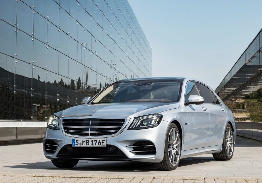 Mercedes-Benz-S560e-2018-1280-01