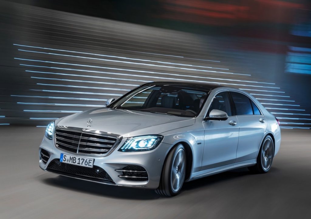 Mercedes-Benz-S560e-2018-1280-04