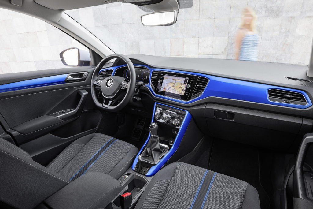 Volkswagen T-Roc_47_out 2017