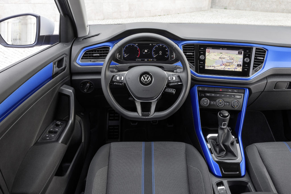 Volkswagen T-Roc_48_out 2017