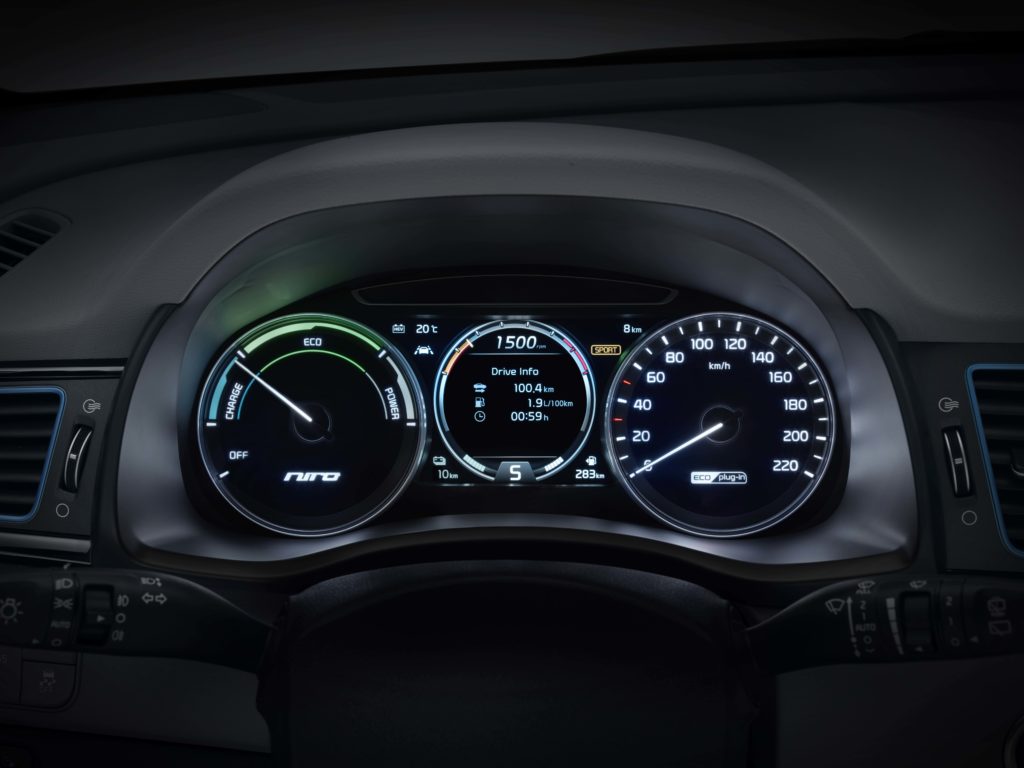 kia_niro_phev_my18_supervision_cluster_11170_61937