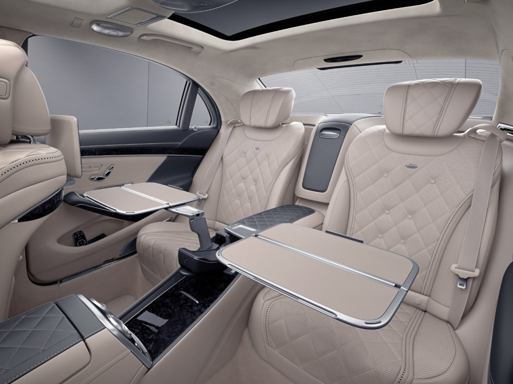 Internationale Markenkooperation von Mercedes-Benz und Emirates Airline: First Class fliegen – inspiriert von Mercedes-Benz