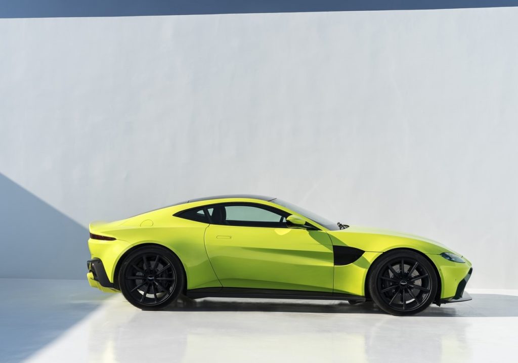 AM Vantage 2019 (2)
