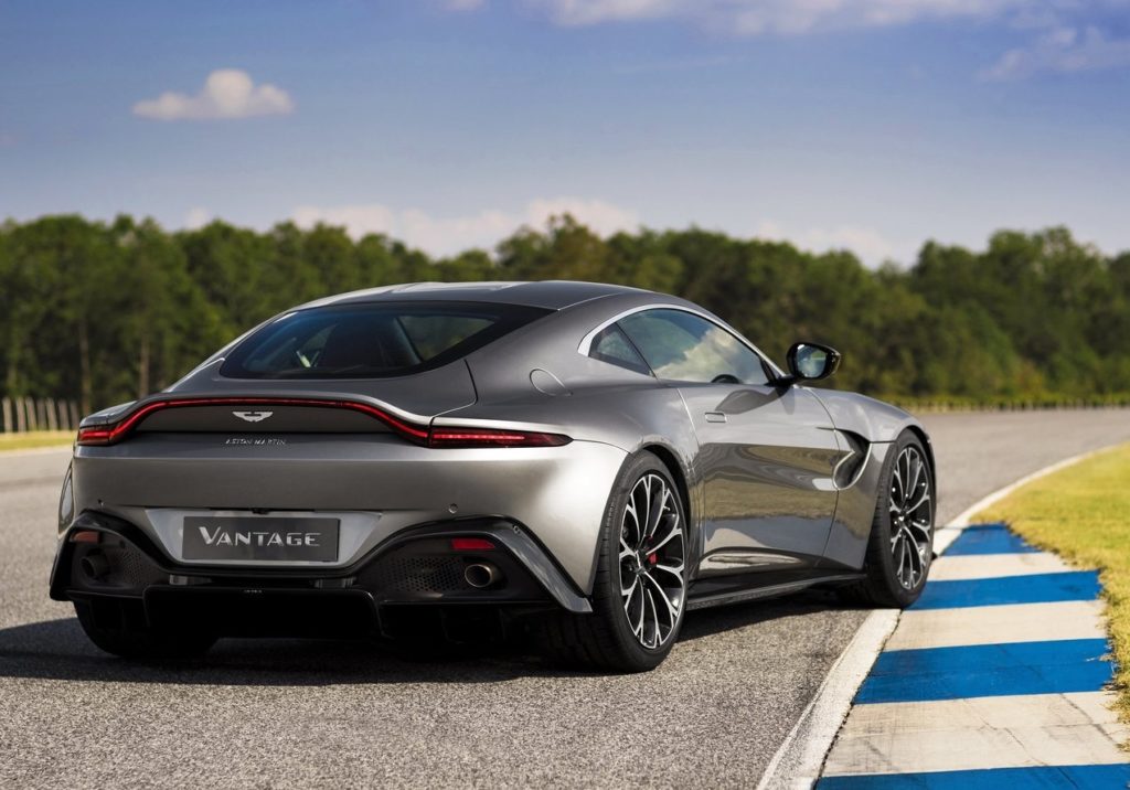 AM Vantage 2019 (4)