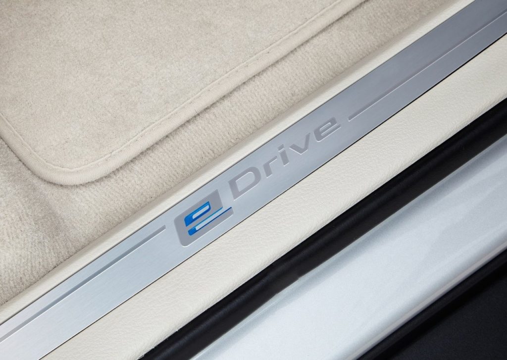 BMW-X5_xDrive40e-2016-1280-60