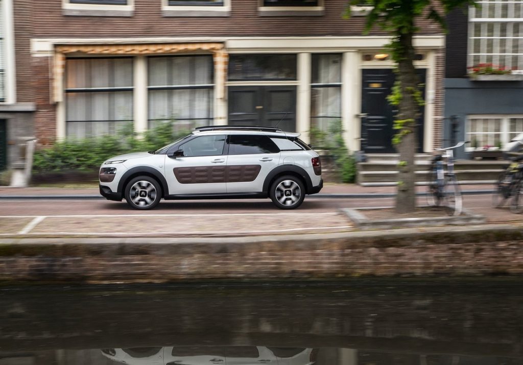 Citroen-C4_Cactus-2015-1280-18