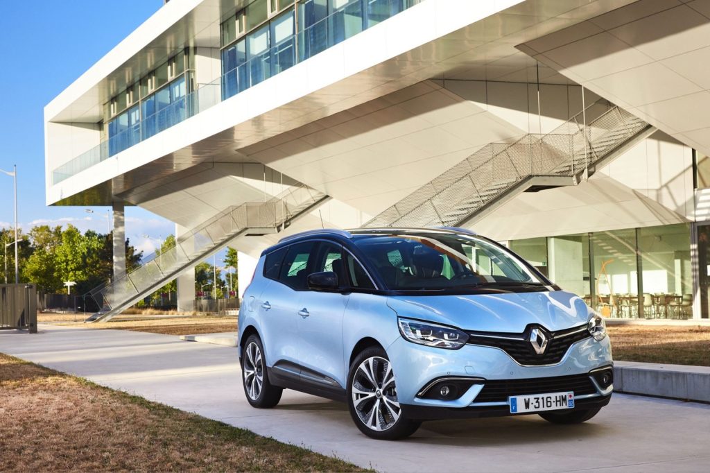 RENAULT SCENIC IV (JFA) AND GRAND SCENIC (RFA) PRESS TESTS AT ARCACHON