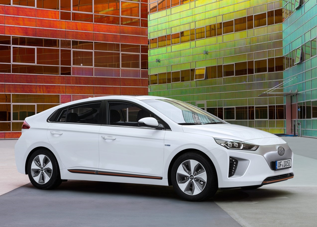 A gama Hyundai IONIQ foi a grande vencedora do prémio “Women Car of the Year” 2017 thumbnail