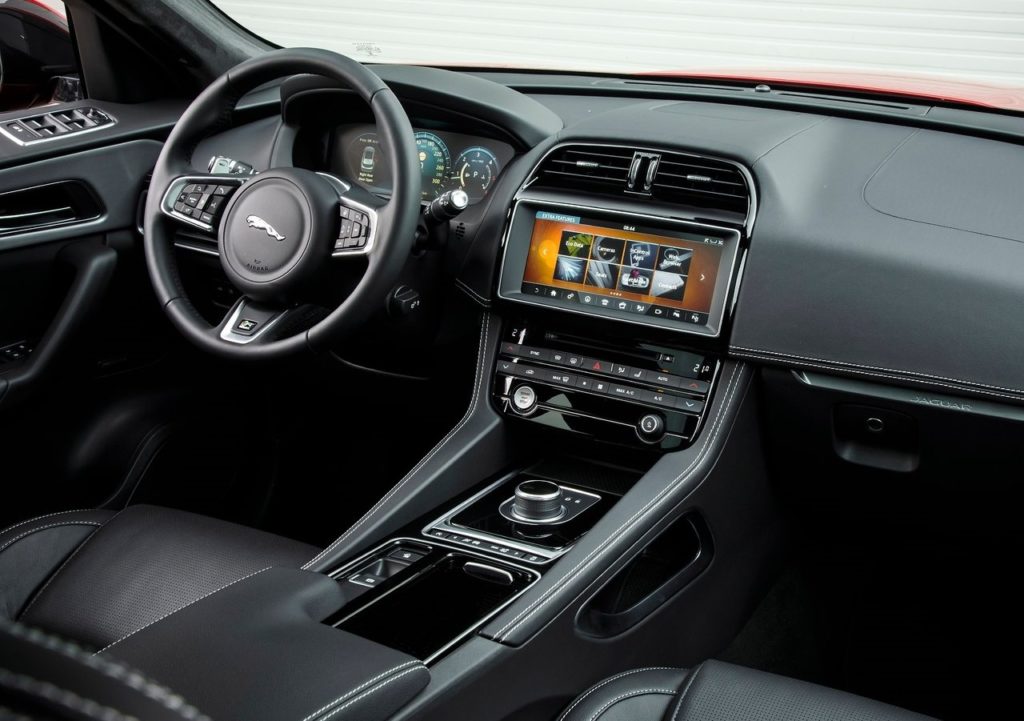 Jaguar-F-Pace-2017-1280-8e