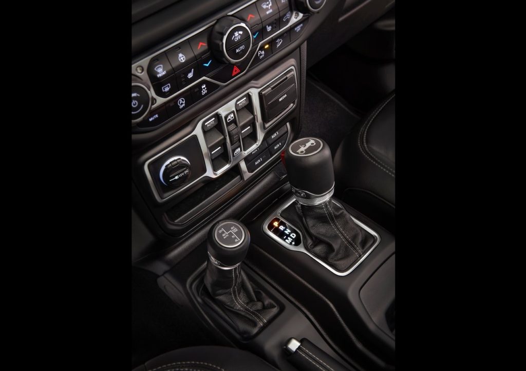 Jeep-Wrangler_Unlimited-2018-1280-5a