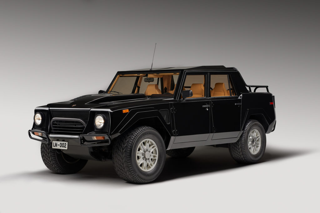 Lamborghini-LM002-front-three-quarter-01