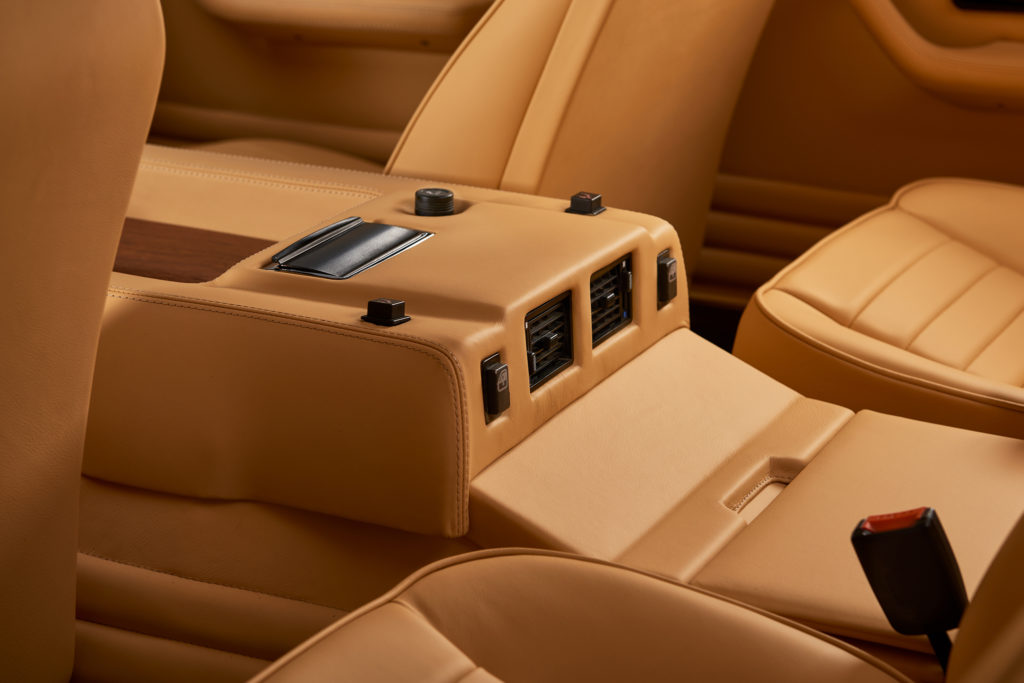 Lamborghini-LM002-rear-interior