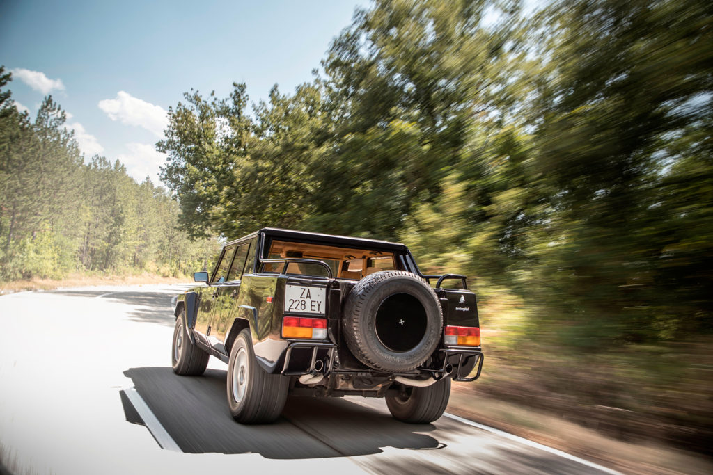 Lamborghini-LM002-rear-three-quarter-in-motion-02