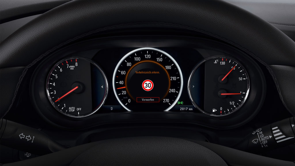 Opel-Insignia-Traffic-Sign-Recognition-299538