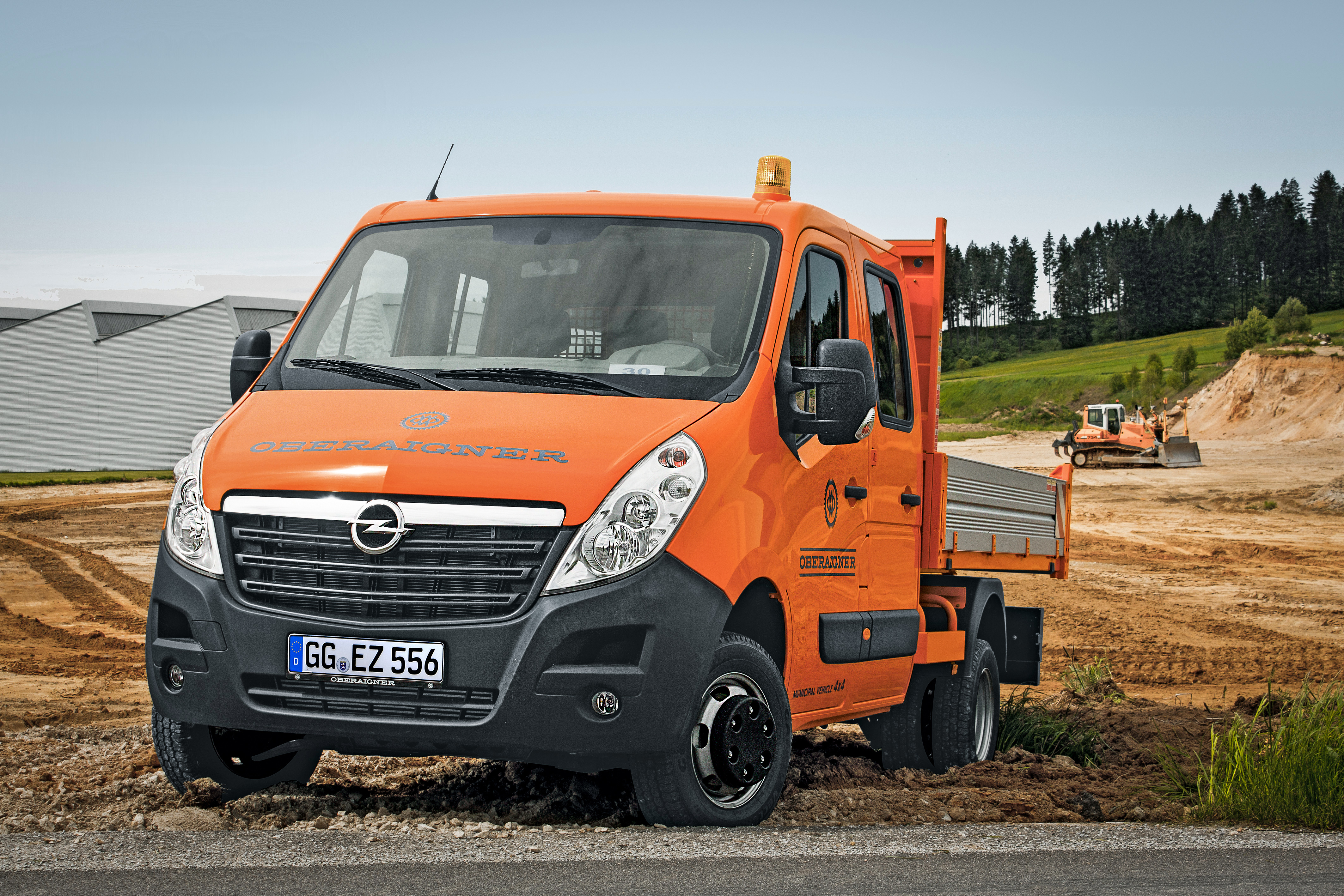 Opel Combo, Vívaro e Movano: transformações à medida thumbnail