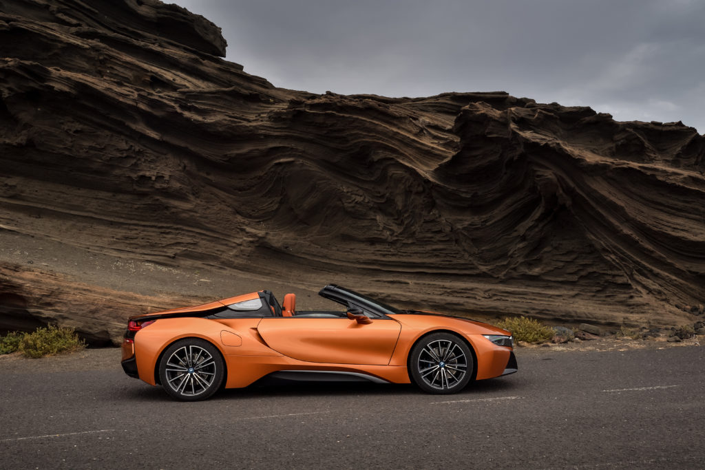 P90285393_highRes_the-new-bmw-i8-roads