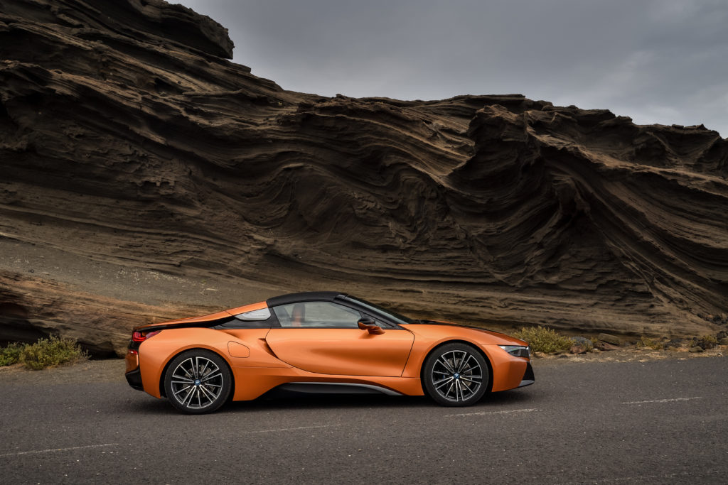 P90285394_highRes_the-new-bmw-i8-roads