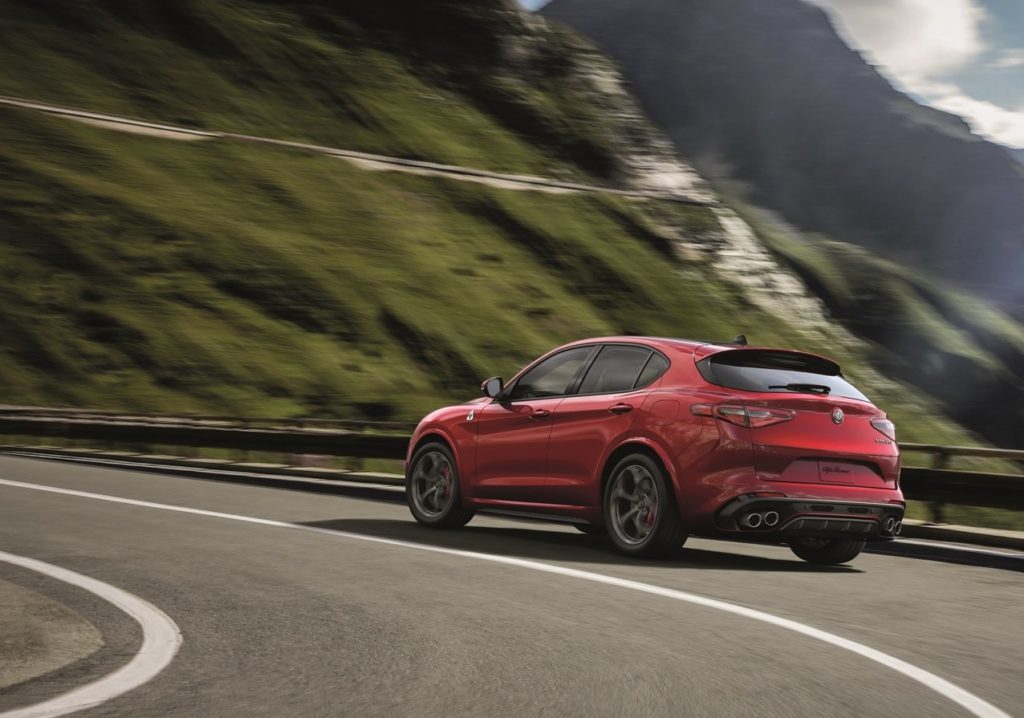Stelvio quadrifoglio (1)
