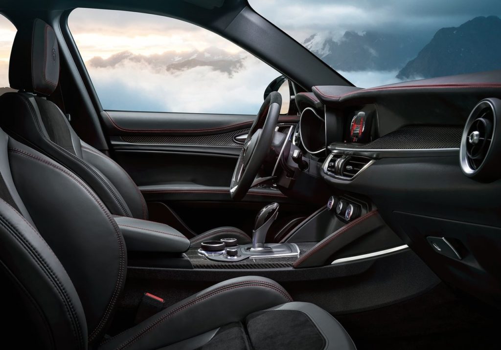 Stelvio quadrifoglio (7)