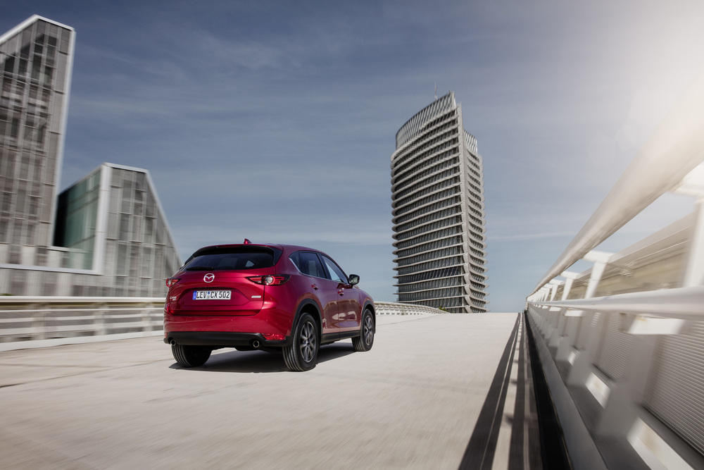 All-new-CX-5_BCN-2017_Action_11