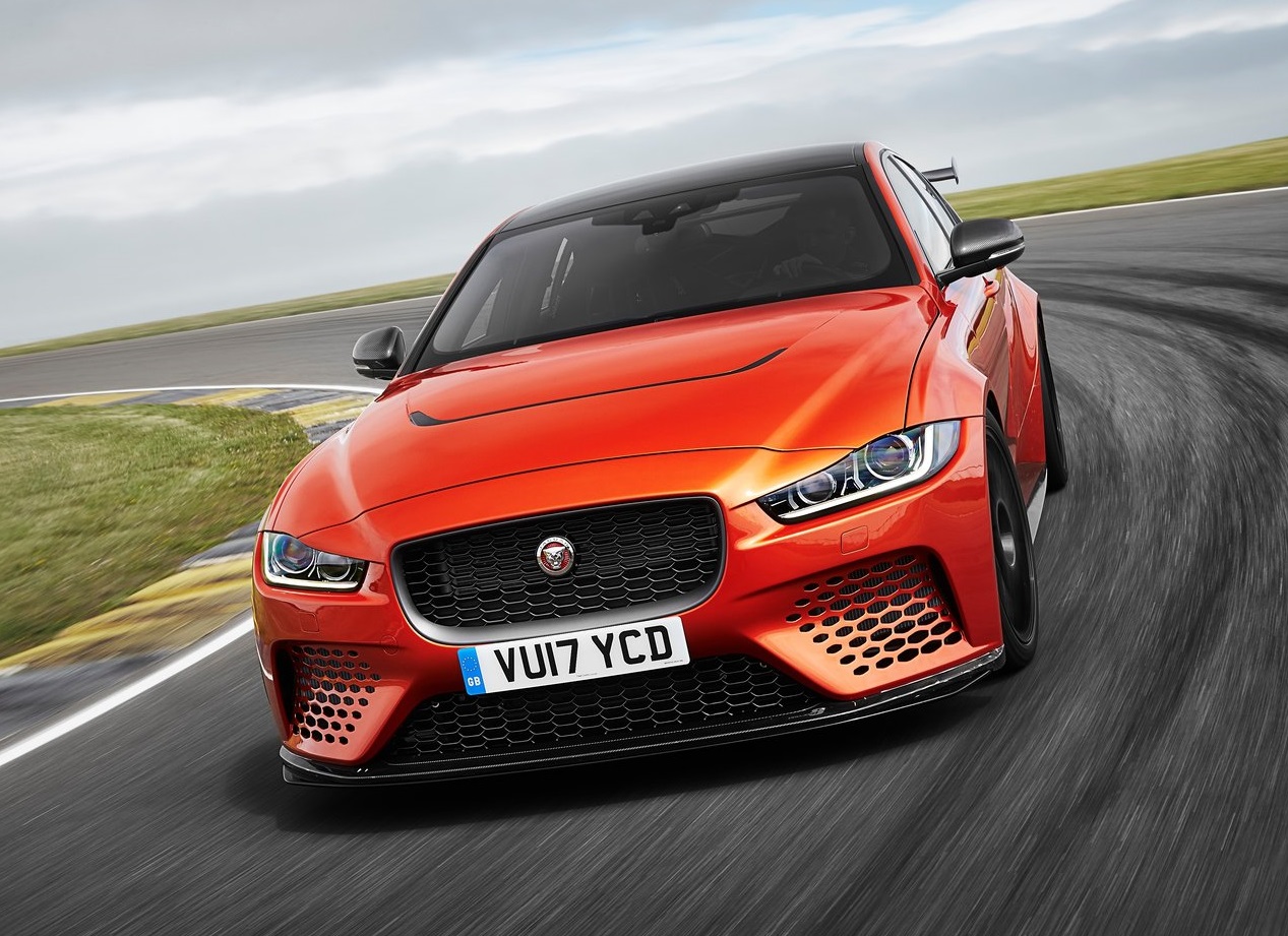 Jaguar XE SV Project 8 estabelece novo recorde em Nürburgring thumbnail