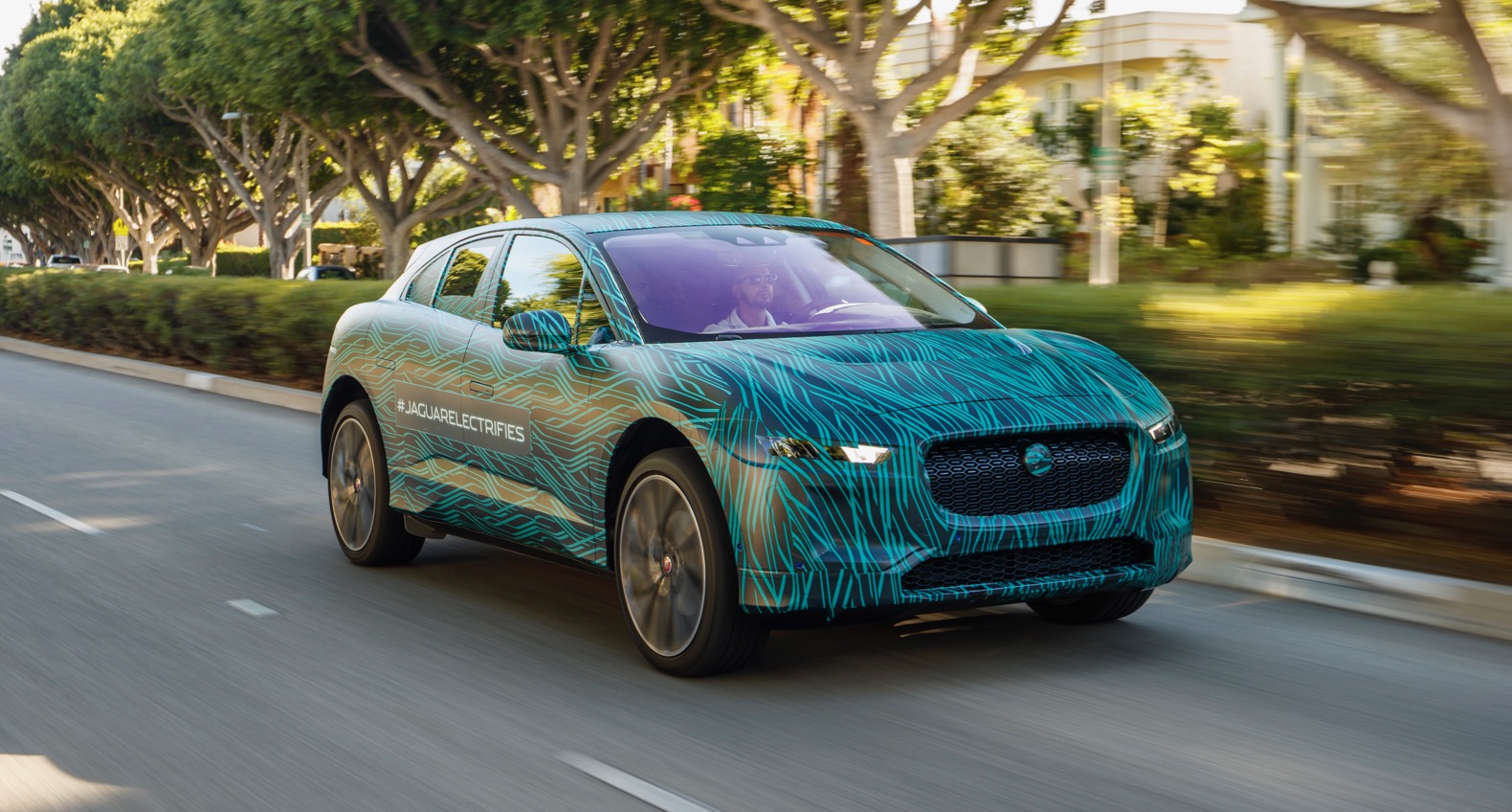 Jaguar I-Pace será o primeiro a desafiar o Tesla Model X thumbnail