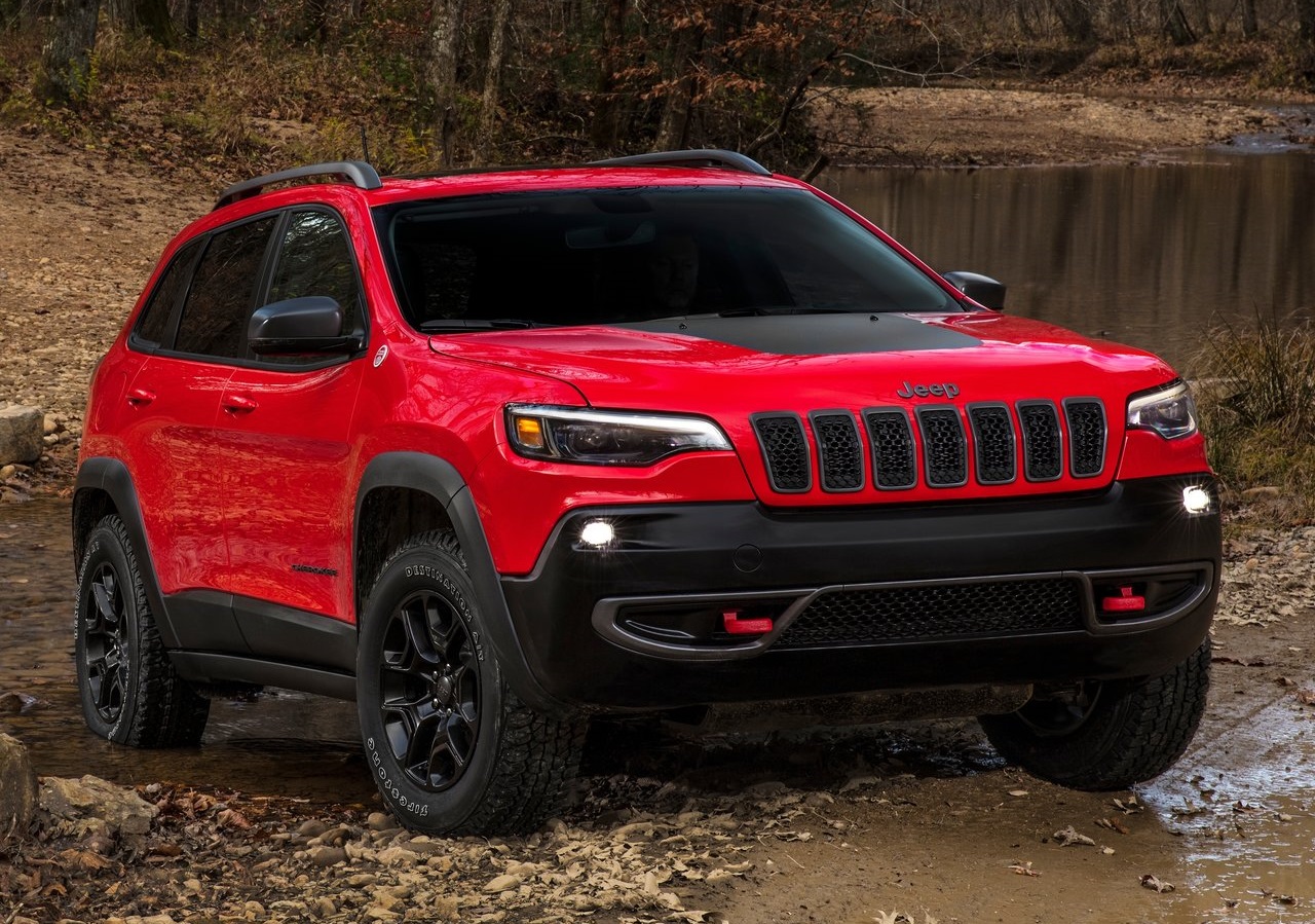 Primeiras fotografias oficiais do novo Jeep Cherokee thumbnail