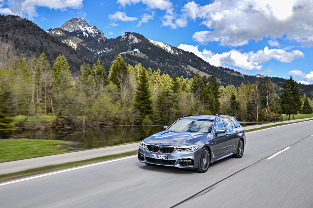 P90258775_highRes_the-new-bmw-5-series
