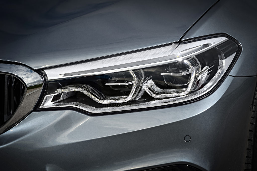 P90258781_highRes_the-new-bmw-5-series