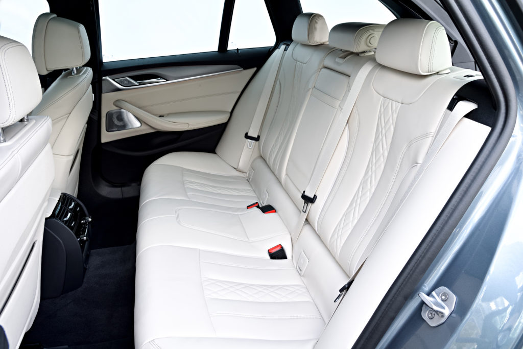 P90258787_highRes_the-new-bmw-5-series