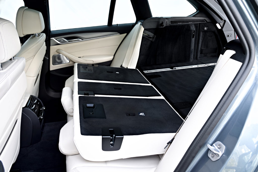 P90258789_highRes_the-new-bmw-5-series
