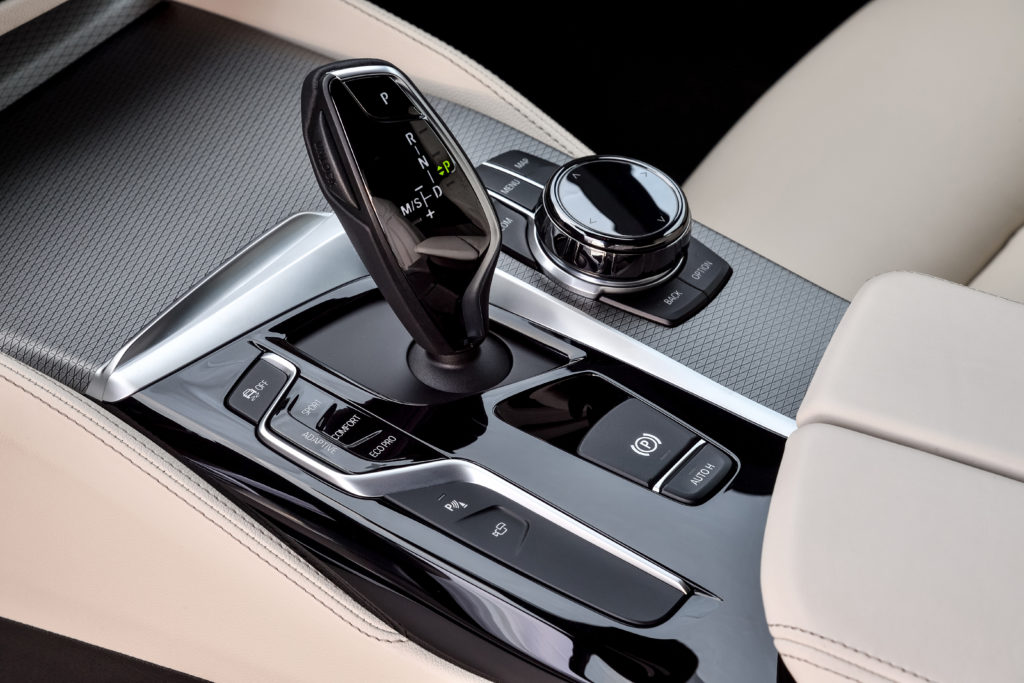 P90258791_highRes_the-new-bmw-5-series