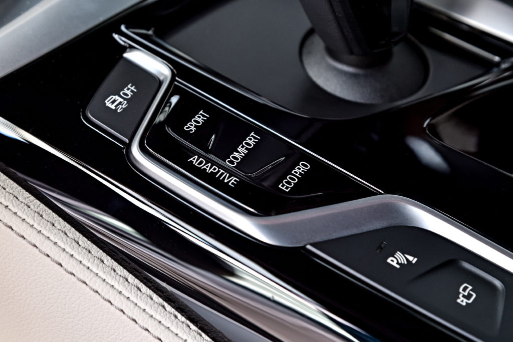 P90258792_highRes_the-new-bmw-5-series