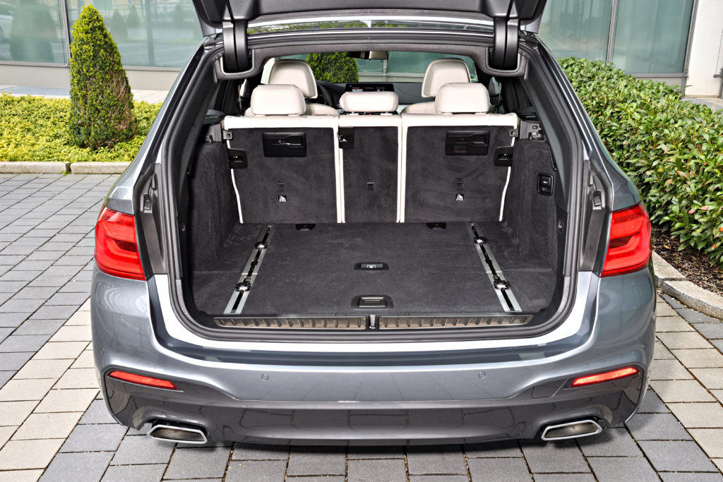 P90258796_highRes_the-new-bmw-5-series