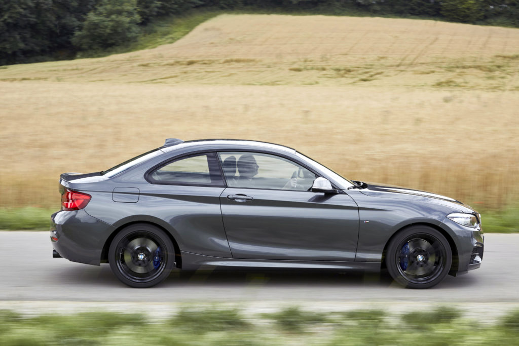 P90270014_highRes_the-new-bmw-2-series