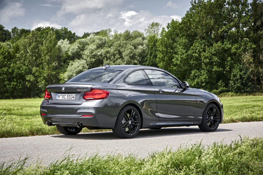 P90270046_highRes_the-new-bmw-2-series