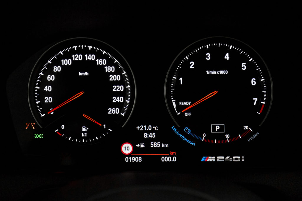 P90270052_highRes_the-new-bmw-2-series
