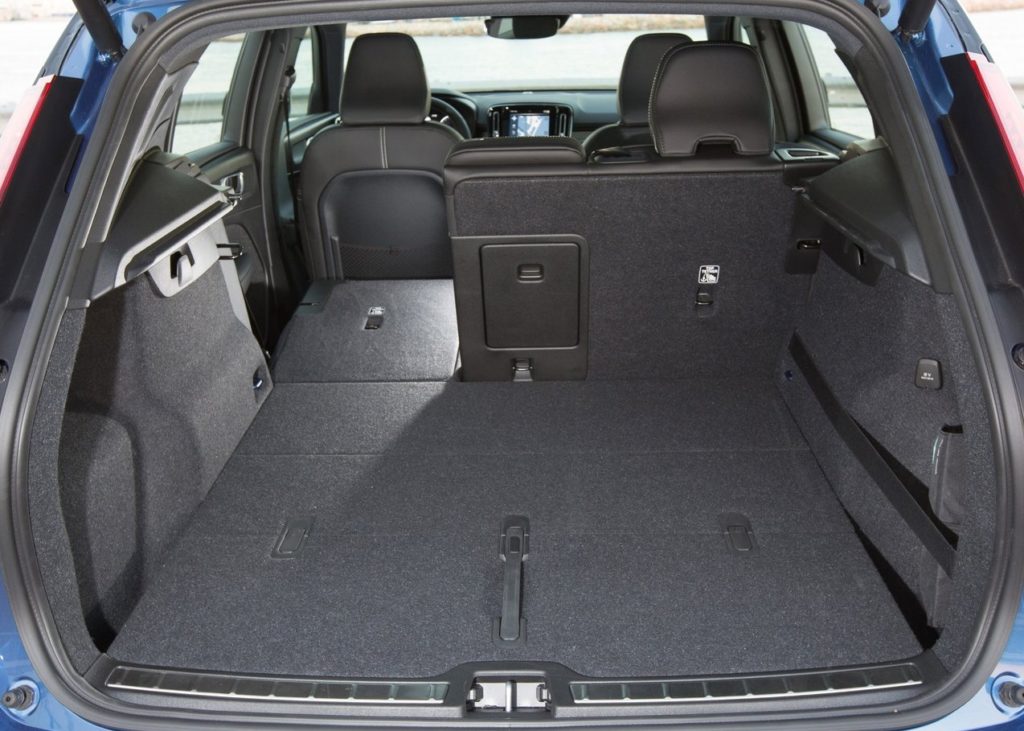 Volvo-XC40-2018-1280-81