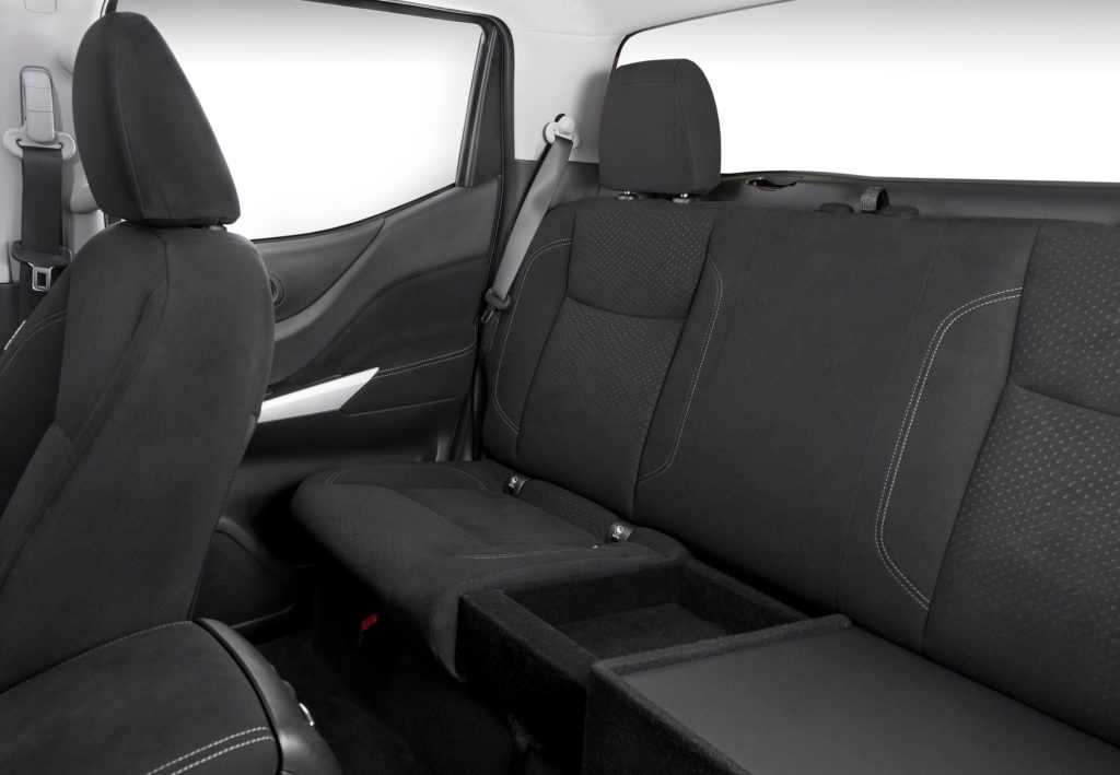 nissan navara business (17)