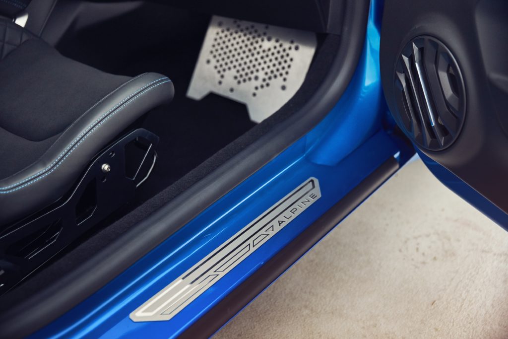 2017 – ALPINE A110 drive tests in Aix-en-Provence region