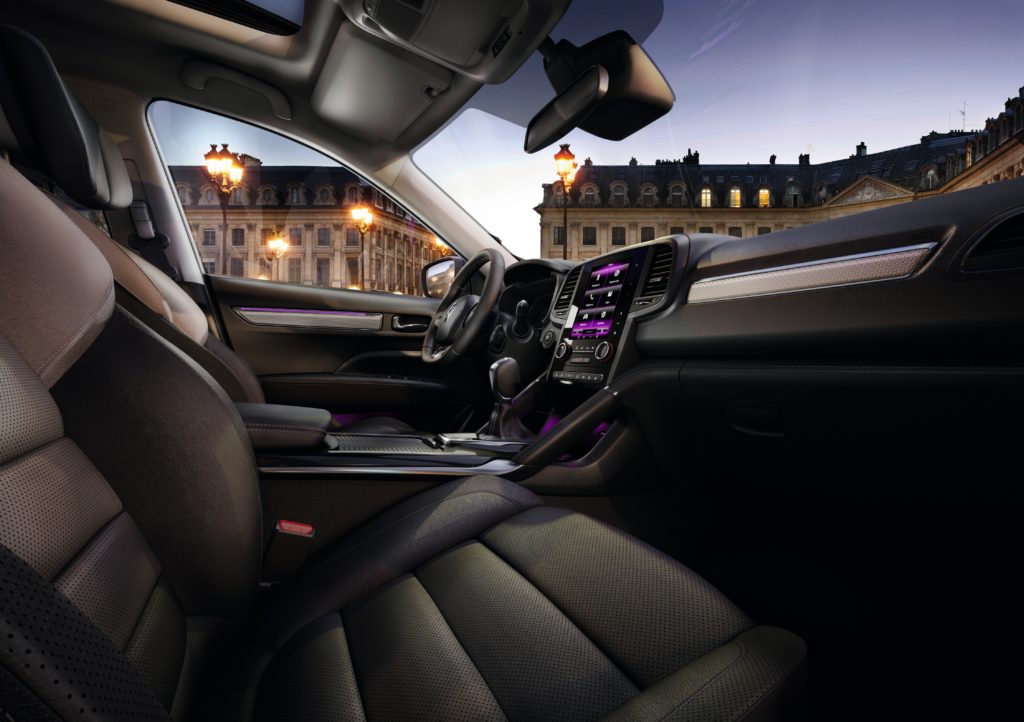 87852_2017_New_Renault_KOLEOS_INITIALE_PARIS
