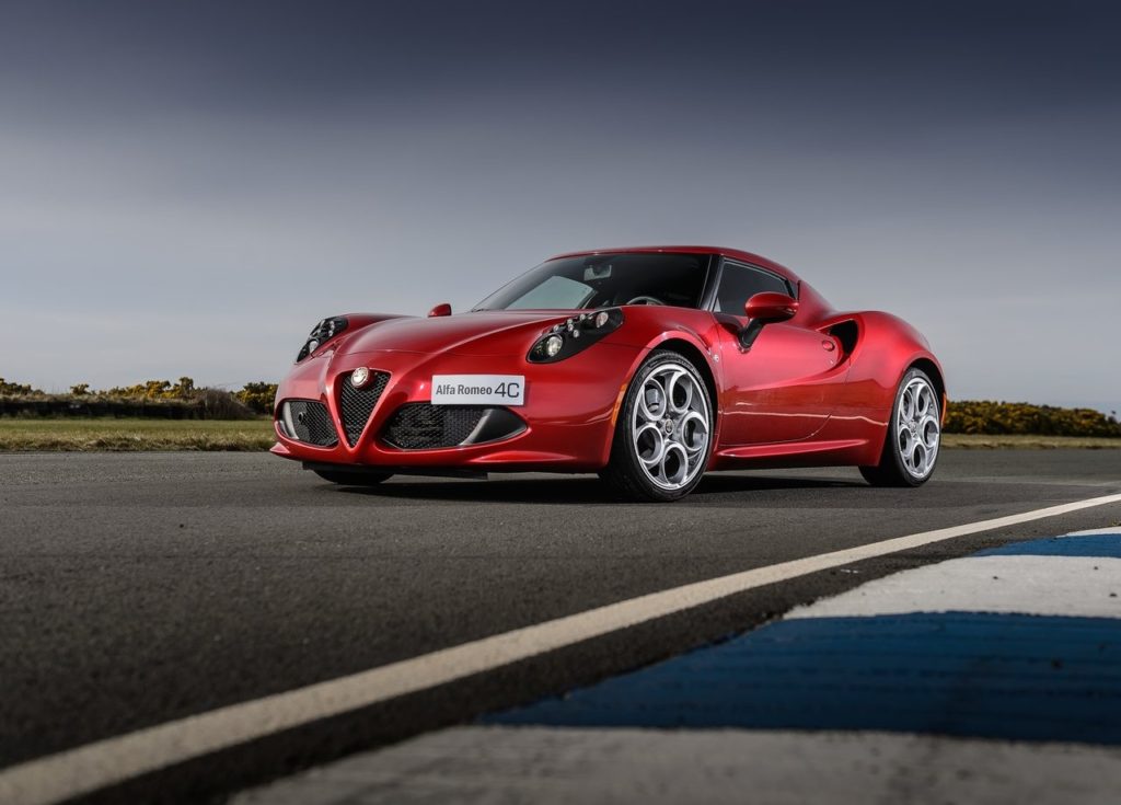 Alfa_Romeo-4C-2014-1280-04