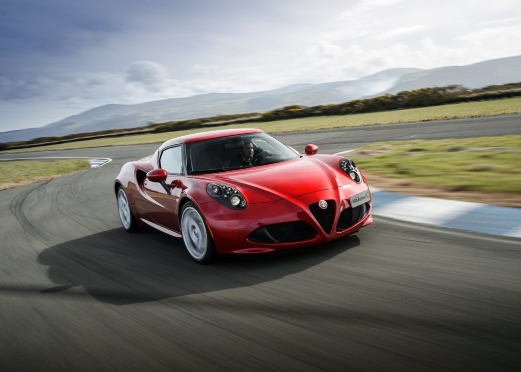 Alfa_Romeo-4C-2014-1280-0c
