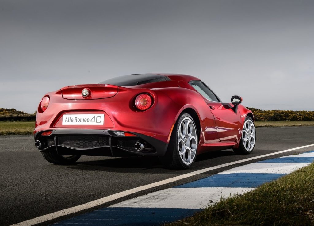 Alfa_Romeo-4C-2014-1280-2b