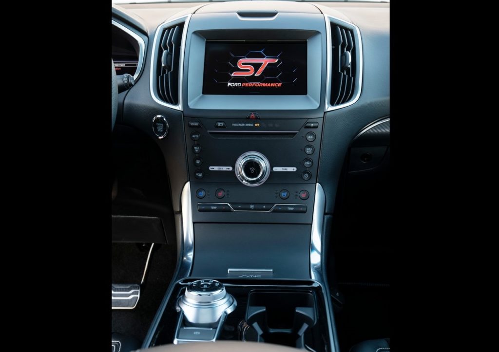Ford-Edge_ST-2019-1280-09