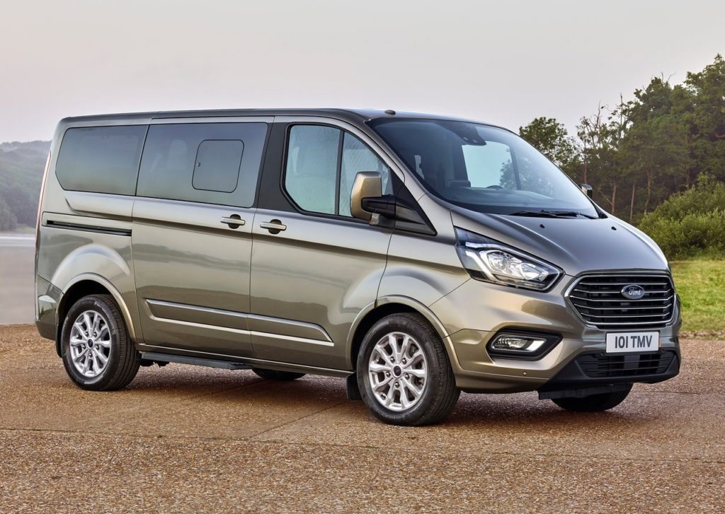 Ford-Tourneo_Custom-2018-1280-02