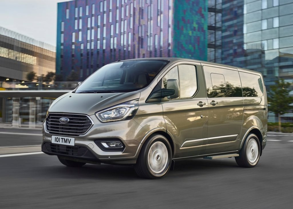 Ford-Tourneo_Custom-2018-1280-04